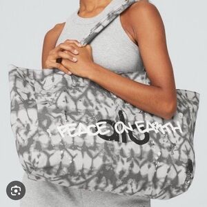 ALO Peace on Earth tote bag